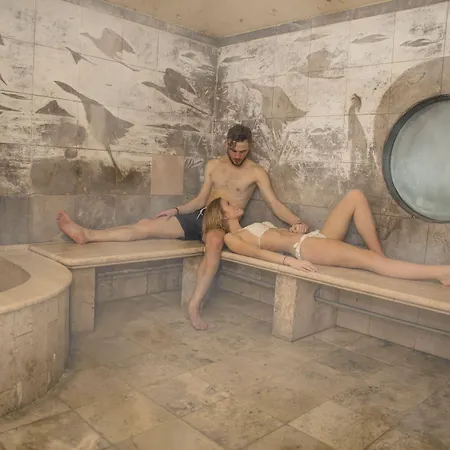 Terme Salvarola מלון